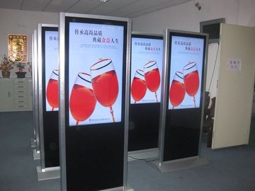 बैंक टच स्क्रीन विज्ञापन डिजिटल 3 जी वाईफ़ाई मंजिल खड़े